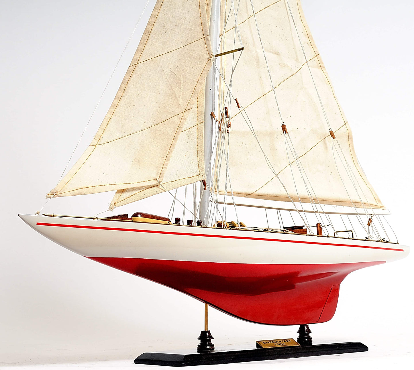 ALDO Creative Arts >Collectibles> Scale Model America's Cup Racing Yacht Endeavour L 60 Red and White Sailboat Wood Model by Authentic Models