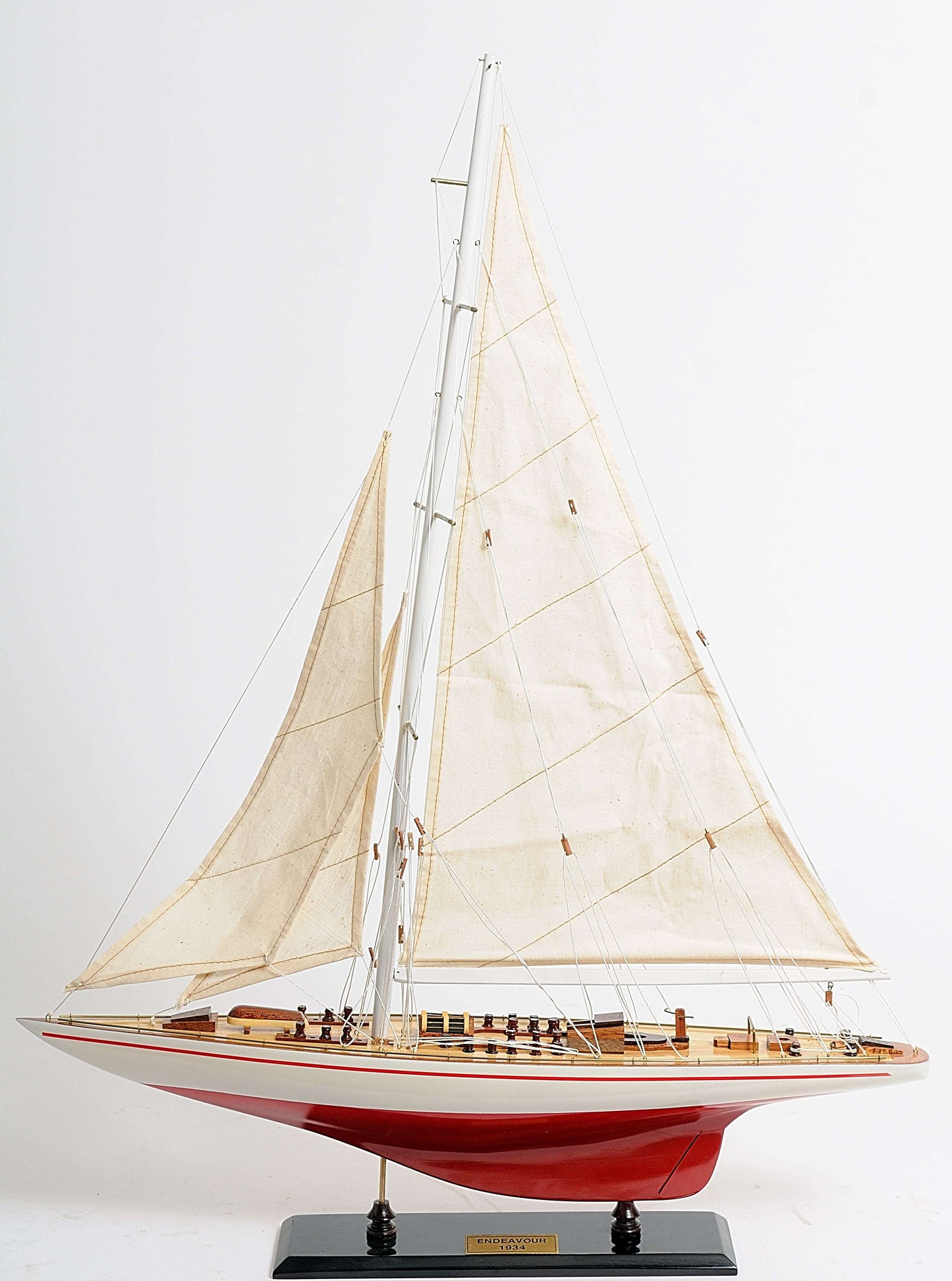 ALDO Creative Arts >Collectibles> Scale Model America's Cup Racing Yacht Endeavour L 60 Red and White Sailboat Wood Model by Authentic Models