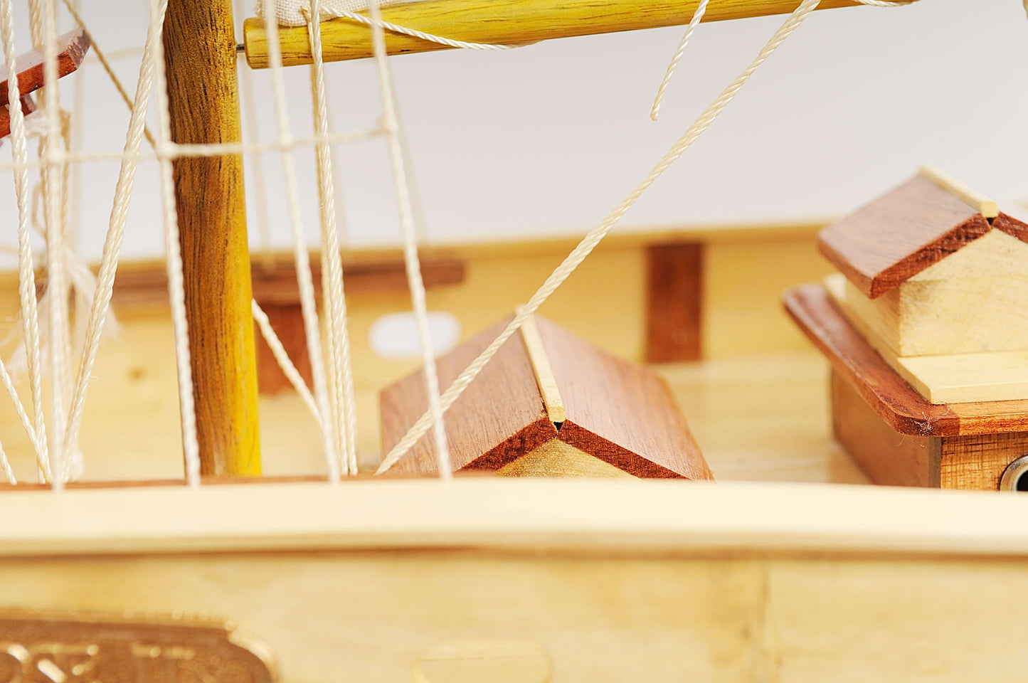 ALDO Creative Arts Collectibles Scale Model Bluenose II Painted Racing Yacht Sailboat Medium Wood Model Ship