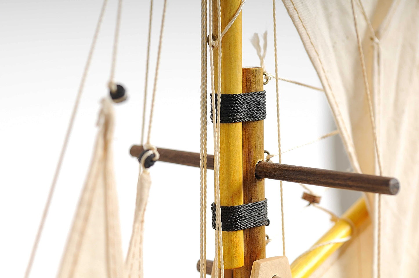 ALDO Creative Arts Collectibles Scale Model Bluenose II Painted Racing Yacht Sailboat Medium Wood Model Ship
