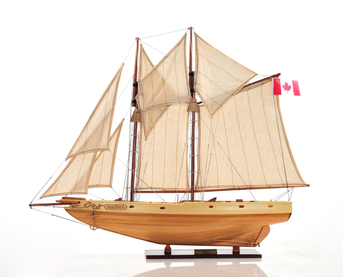 ALDO Creative Arts Collectibles Scale Model Bluenose II Racing Yacht Sailboat Small Wood Model Assembled