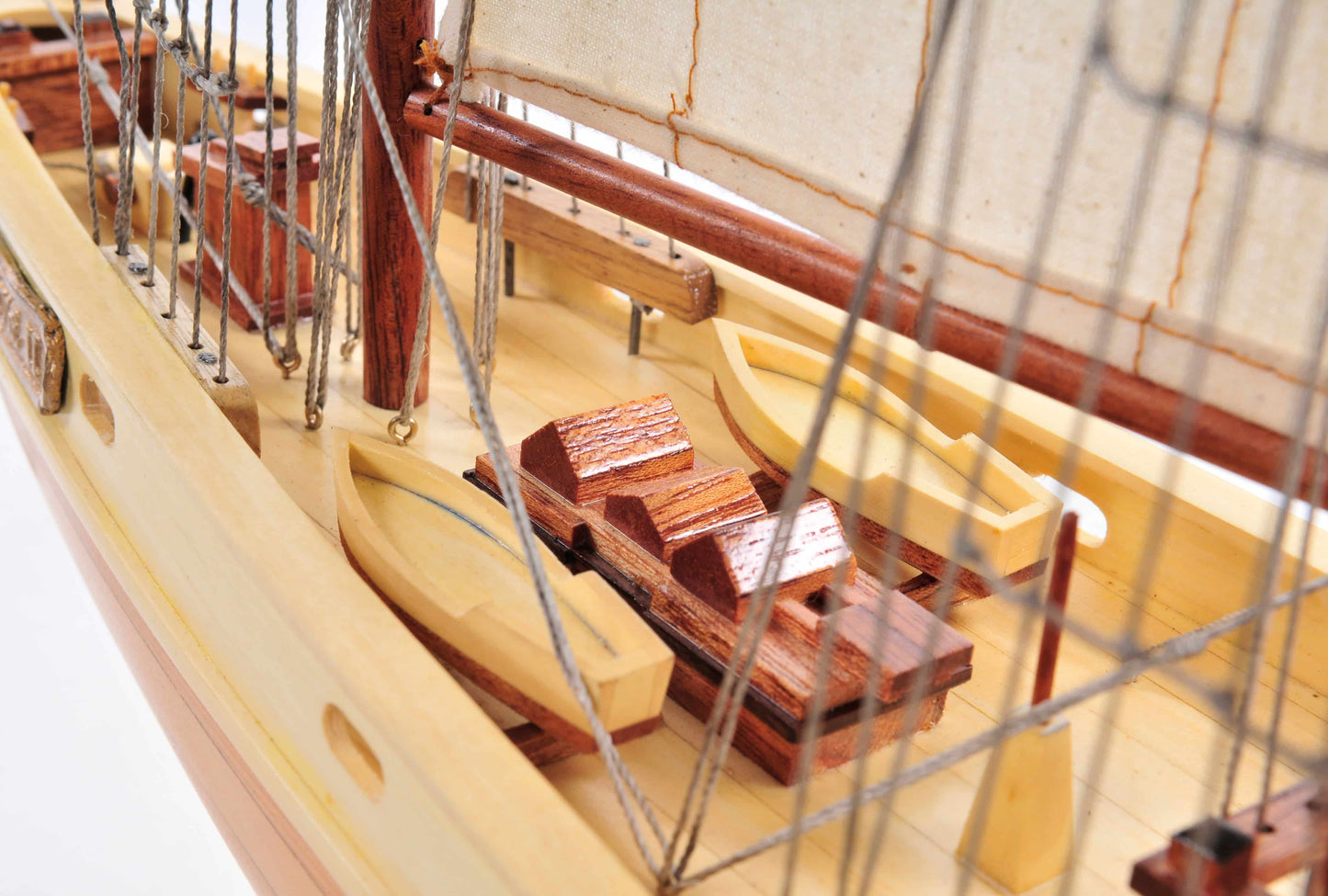 ALDO Creative Arts Collectibles Scale Model Bluenose II Racing Yacht Sailboat Small Wood Model Assembled