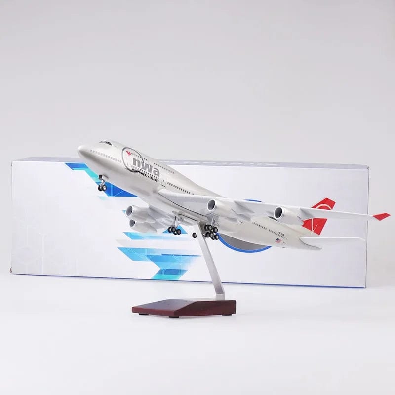 ALDO Creative Arts Collectibles Scale Model North West Airlines Boeing 747 B747 Model Aircraft With Landing Gears and LED Lights