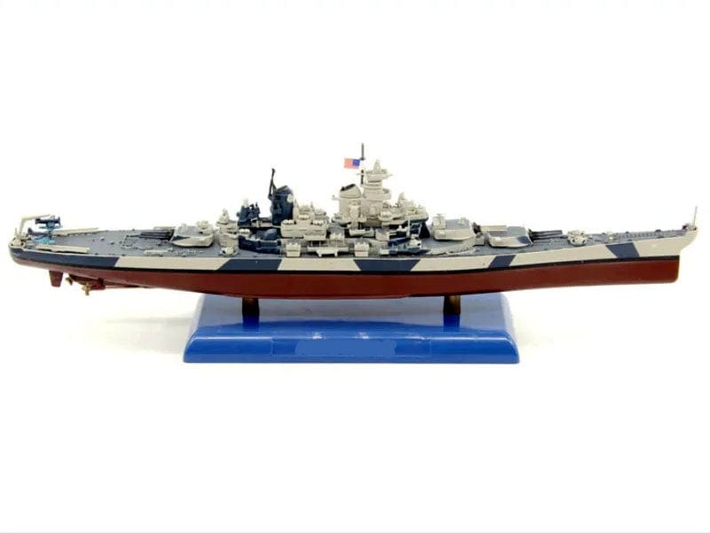 ALDO Creative Arts Collectibles Scale Model USN Battleship USS USS Iowa BB-61 Desk Display WWII Large Military Alloy Model Ship With Display Assembly
