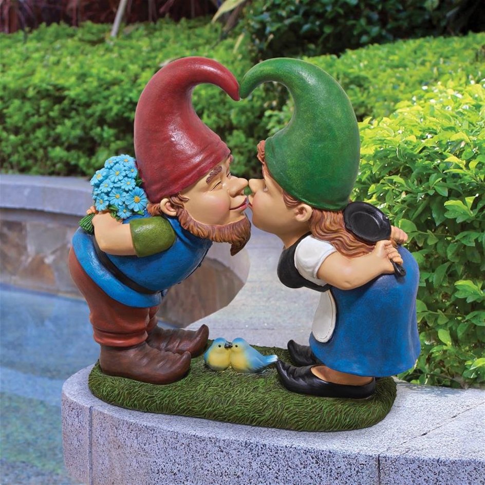 ALDO Décor>Artwork>Sculptures & Statues Happy Gnomes Family Statue