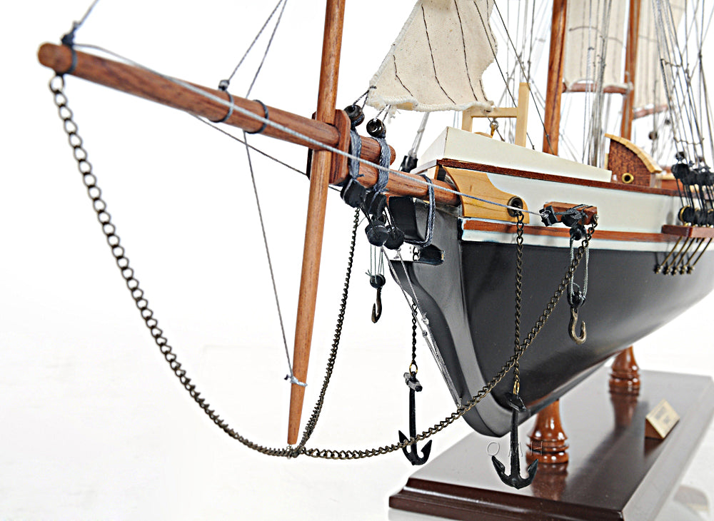 ALDO > Hobbies & Creative Arts> Collectibles> Scale Model Harvey Baltimore Clipper Painted Tall Ship Large Wood Model Boat Assembled