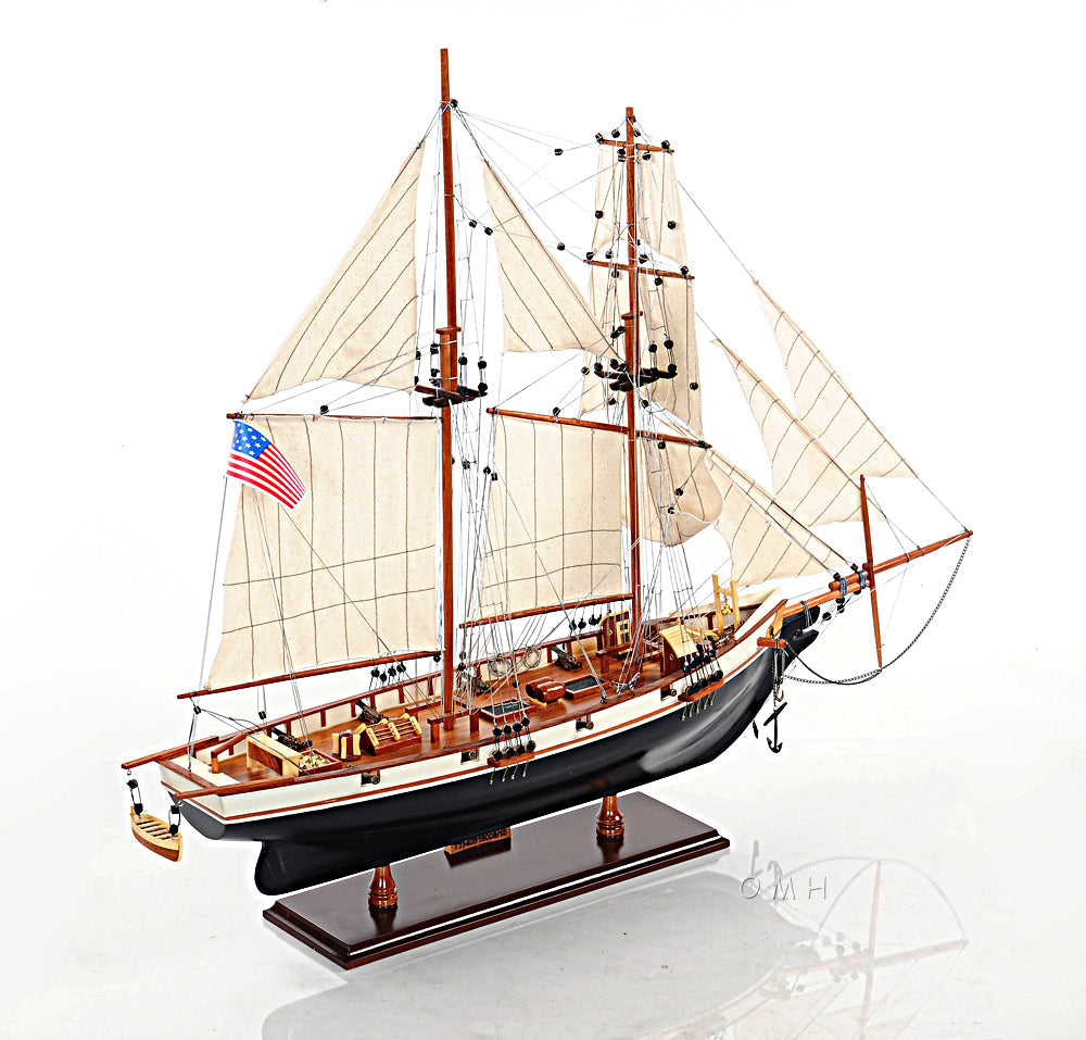 ALDO > Hobbies & Creative Arts> Collectibles> Scale Model Harvey Baltimore Clipper Painted Tall Ship Large Wood Model Boat Assembled