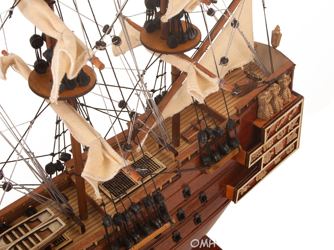 Aldo Hobbies & Creative Arts> Collectibles> Scale Model HMS Sovereign Of The Seas Tall Ship Small Wood Model Sailboat Assembled