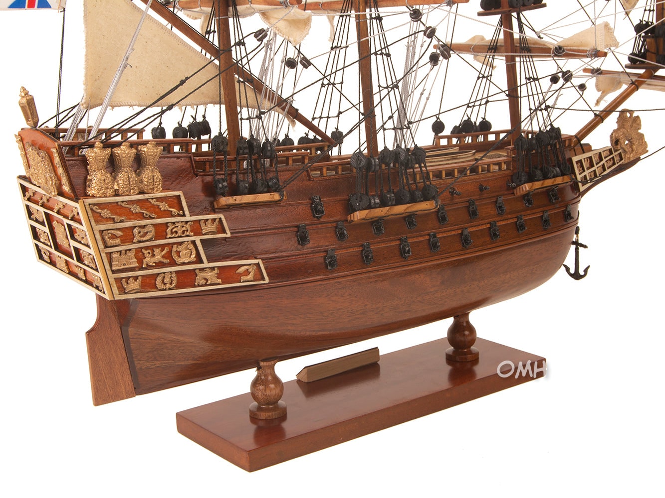 Aldo Hobbies & Creative Arts> Collectibles> Scale Model HMS Sovereign Of The Seas Tall Ship Small Wood Model Sailboat Assembled
