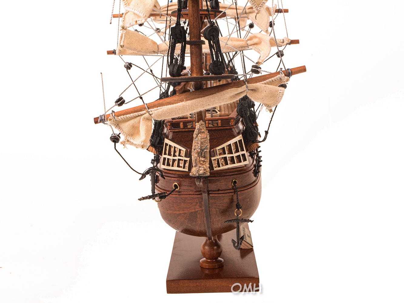 Aldo Hobbies & Creative Arts> Collectibles> Scale Model HMS Sovereign Of The Seas Tall Ship Small Wood Model Sailboat Assembled