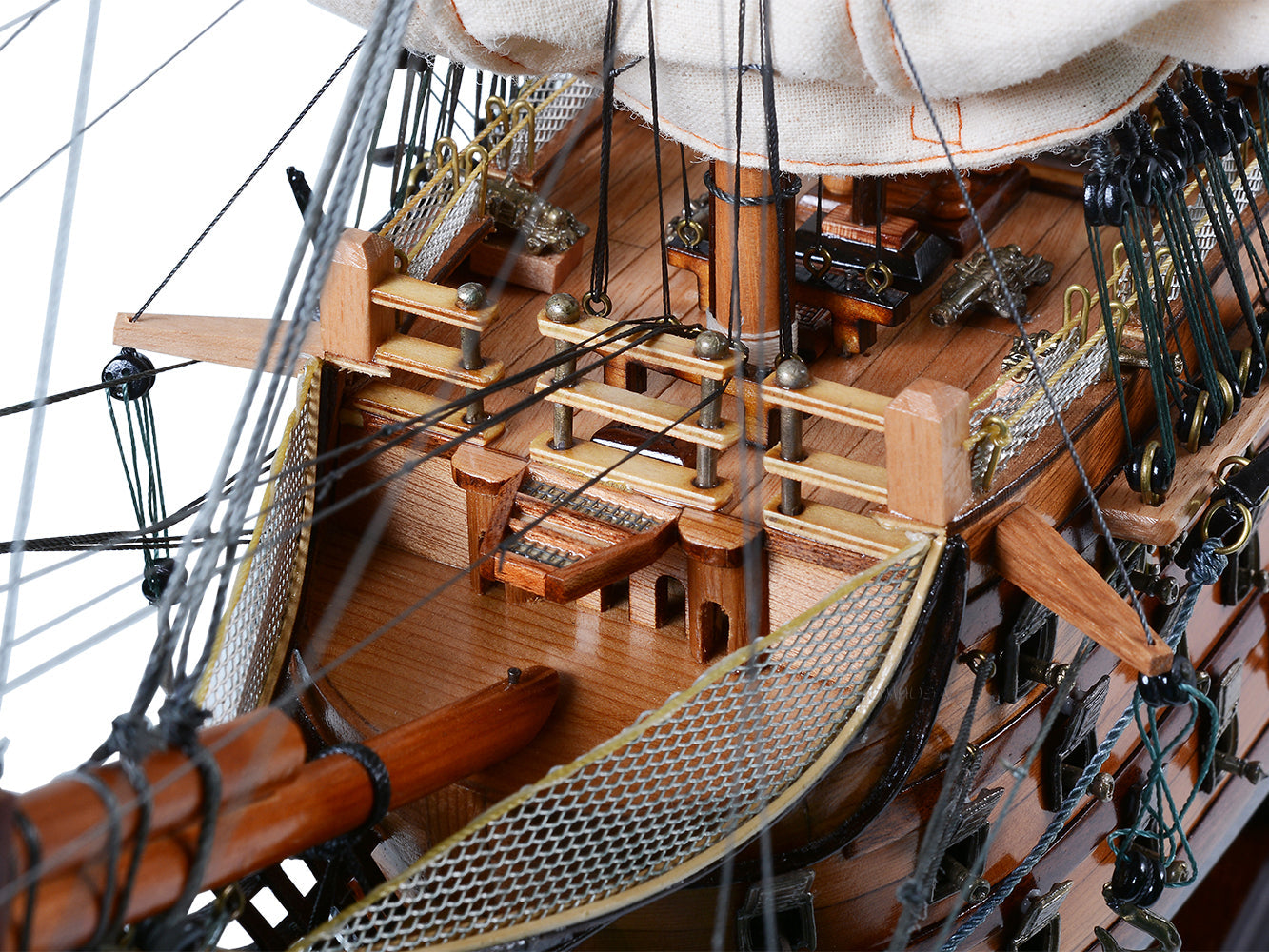 ALDO Hobbies & Creative Arts> Collectibles> Scale Model HMS Victory Admiral Nelsons Flagship Tall Ship Limited Edition Full Crooked Sails Wood Model Sailboat Assembled