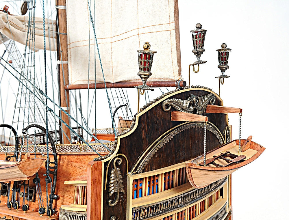 Aldo Hobbies & Creative Arts> Collectibles> Scale Model HMS Victory Xtract Large Tallship Wood Model Sailboat Assembled With Display Case XL No Glass