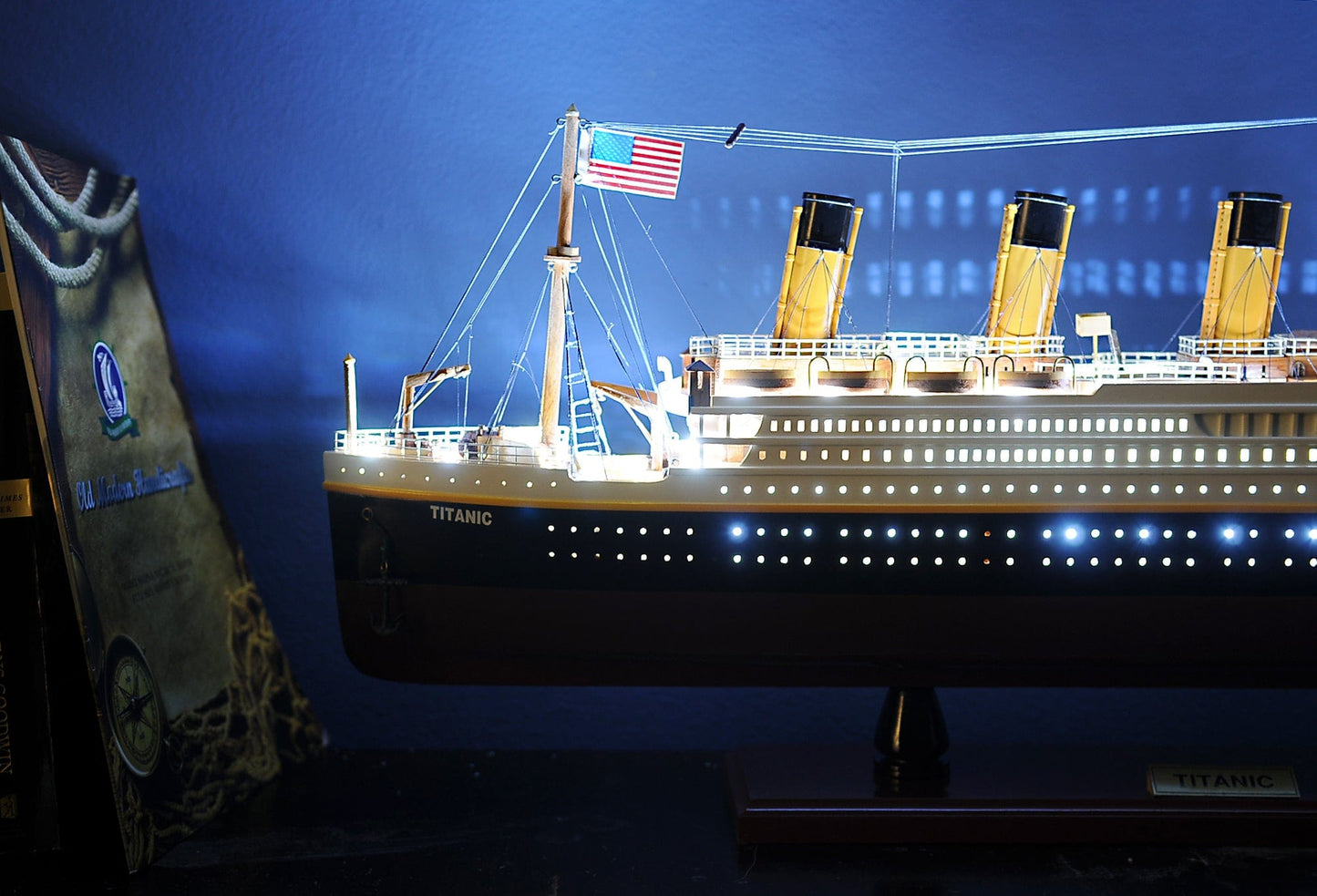 ALDO Hobbies & Creative Arts> Collectibles> Scale Model L: 32 W: 4 H: 13 Inches / NEW / Wood RMS Titanic Painted Medium With lights Passenger Ship Ocean Liner Wood Model Assembled
