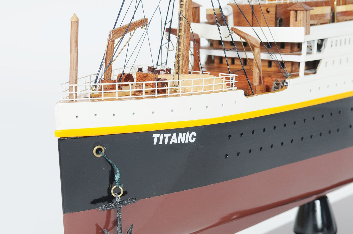 ALDO Hobbies & Creative Arts> Collectibles> Scale Model L: 32 W: 4 H: 13 Inches / NEW / Wood RMS Titanic Painted Medium With lights Passenger Ship Ocean Liner Wood Model Assembled