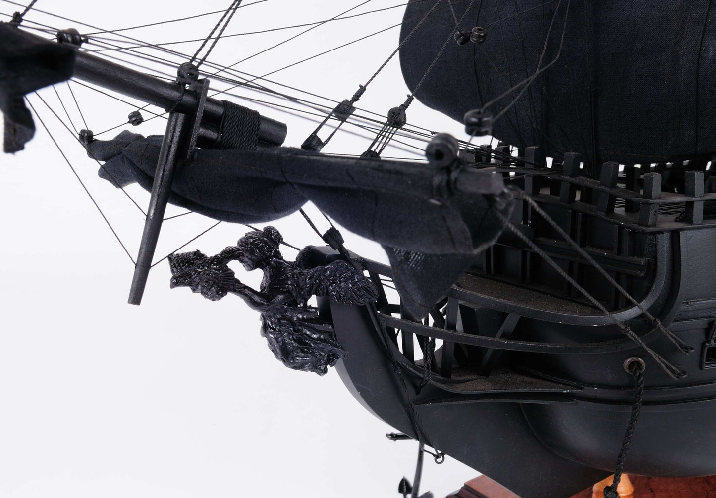 ALDO Hobbies & Creative Arts> Collectibles> Scale Model L: 35.4 W: 13.5 H: 29.5 Inches / NEW / Wood Black Pearl Pirates of The Caribbean Medium Tall Ship Wood Model Sailboat With Table Top Display Case Front OpenAssembled