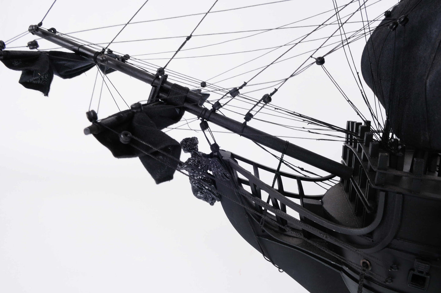 ALDO Hobbies & Creative Arts> Collectibles> Scale Model L: 40 W: 13.75 H: 39.25 Inches / NEW / Wood Black Pearl Pirates of The Caribbean Large Tall Ship Wood Model Sailboat With Table Top Display Case Assembled