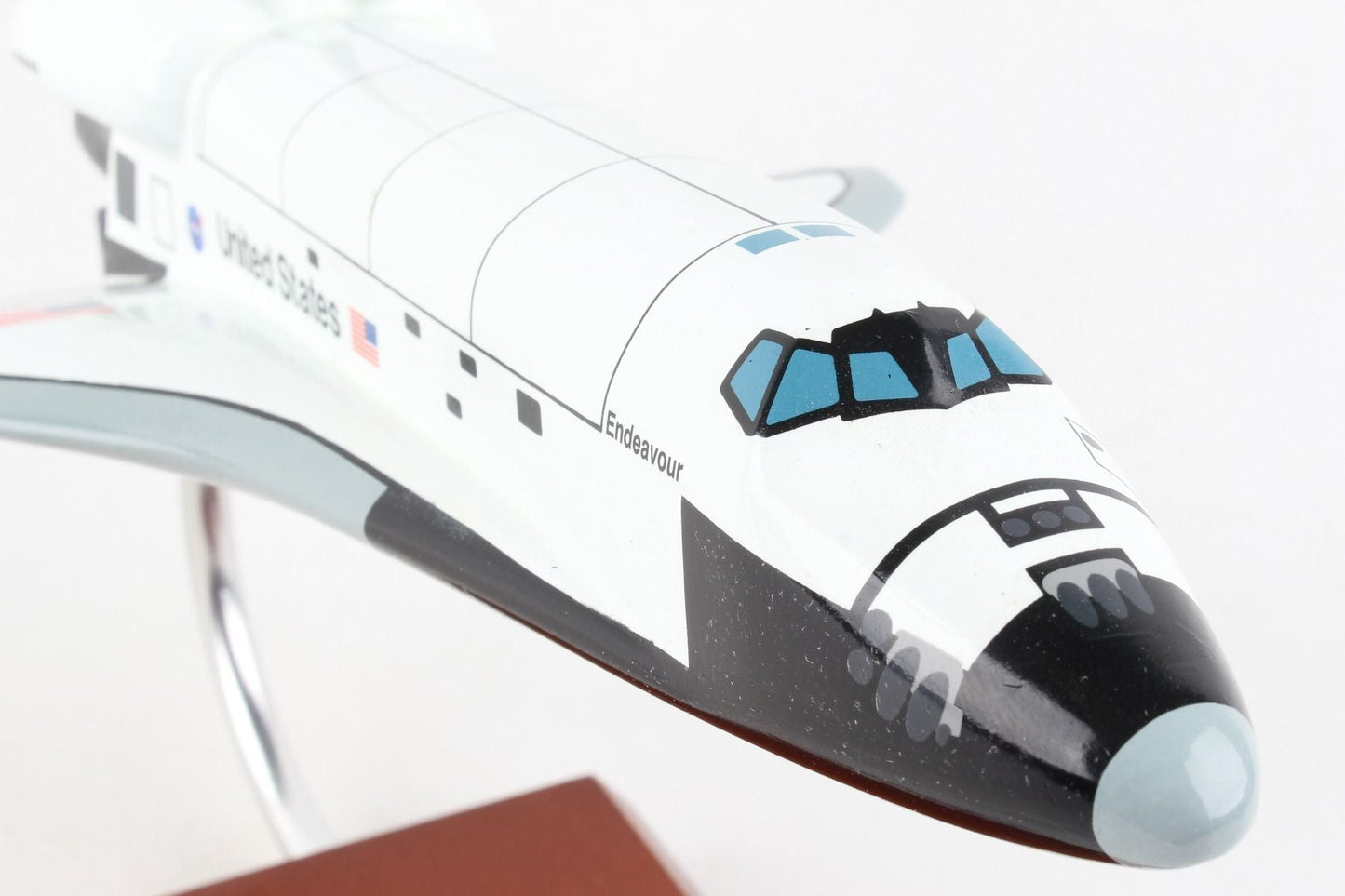 ALDO Hobbies & Creative Arts> Collectibles> Scale Model NASA Space Shuttle Endeavour Orbiter Wood Model Space Craft