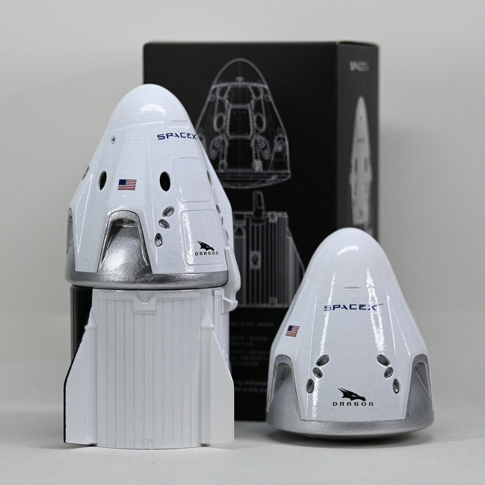 ALDO > Hobbies & Creative Arts> Collectibles> Scale Model NASA Space X Model Starship Rocket Dragon Astronaut Crew Madual Spacecraft Model Desk Top Display