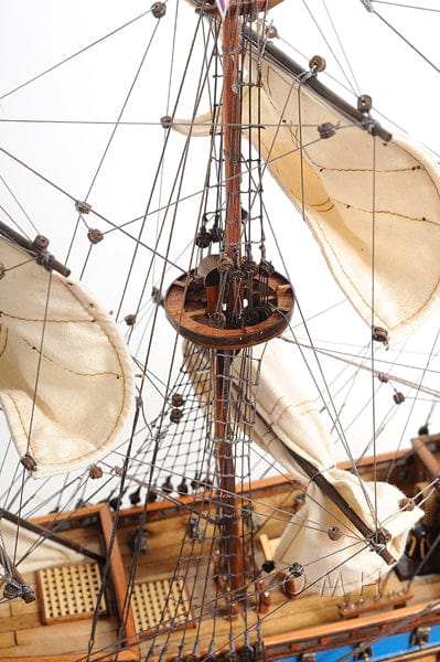Aldo Hobbies & Creative Arts> Collectibles> Scale Model new / Wood / L: 22 W: 7.5 H: 21.5 Inches Peter the Great Flagship Tallship Providence of God Goto Predestination Excusive Edition Small Wood Model Sailboat Assembled