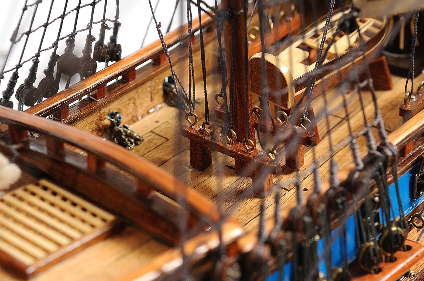 Aldo Hobbies & Creative Arts> Collectibles> Scale Model new / Wood / L: 22 W: 7.5 H: 21.5 Inches Peter the Great Flagship Tallship Providence of God Goto Predestination Excusive Edition Small Wood Model Sailboat Assembled