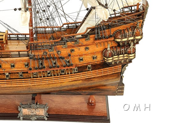 Aldo Hobbies & Creative Arts> Collectibles> Scale Model new / Wood / L: 29.5 W: 9 H: 28 Inches Wasa Swedish Royal Navy Exclusive Edition Tall Ship Medium Wood Model Sailboat Assembled