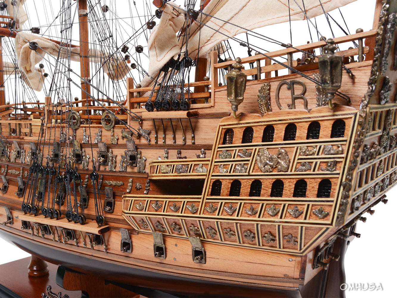 Aldo Hobbies & Creative Arts> Collectibles> Scale Model new / Wood / L: 29 W: 9 H: 27 Inches HMS Sovereign Of The Seas British Royal Navy Tall Ship Medium E.E. Wood Model Sailboat Assembled