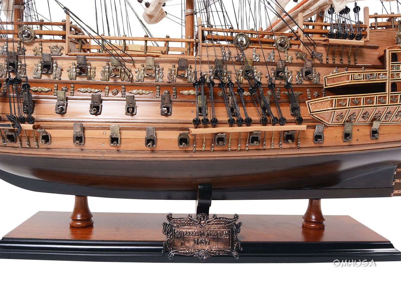 Aldo Hobbies & Creative Arts> Collectibles> Scale Model new / Wood / L: 29 W: 9 H: 27 Inches HMS Sovereign Of The Seas British Royal Navy Tall Ship Medium E.E. Wood Model Sailboat Assembled