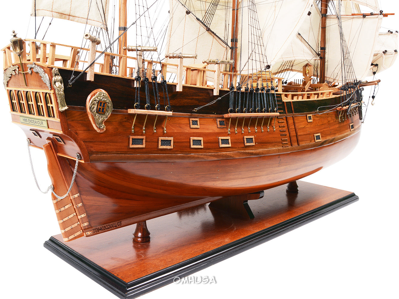 Aldo Hobbies & Creative Arts> Collectibles> Scale Model new / Wood / L: 38 W: 13 H: 32 Inches HMS Endeavour British Royal Navy James Cook Tall Ship Large Wood Model Sailboat Assembled