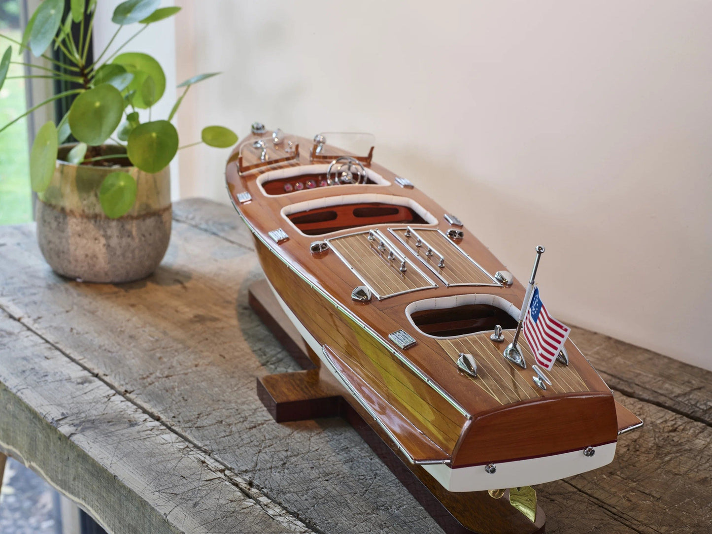 ALDO Hobbies & Creative Arts > Collectibles > Scale Models Chris Craft Triple Cockpit Speedboat Ship Model Assembled by Authentic Models