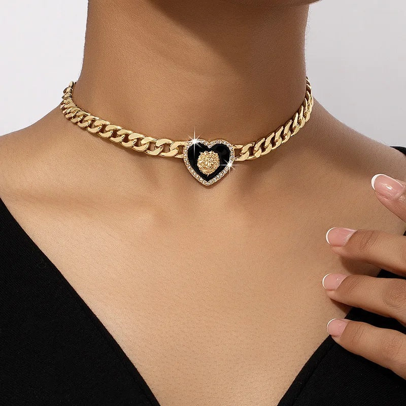 ALDO Jewelry Gold-plated Lion Head Enamel Heart Shaped Amulet Collar Choker with Rhinestone for Woman