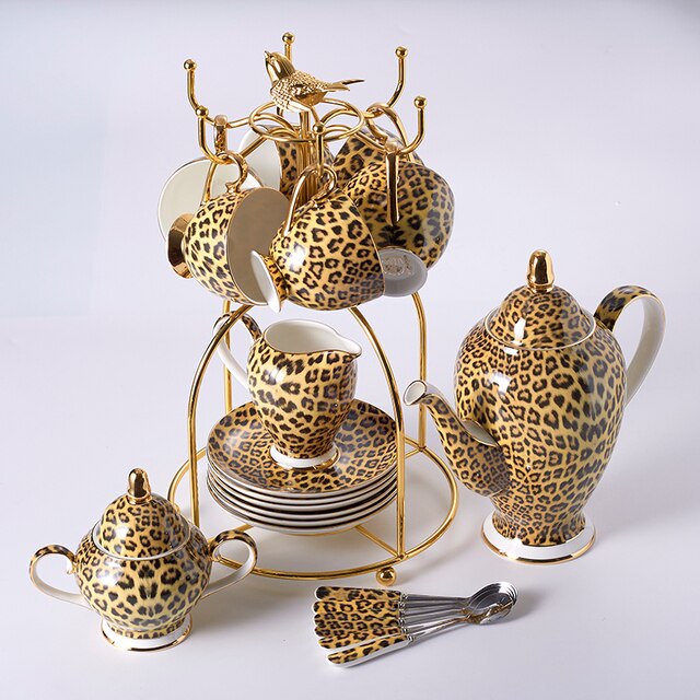 ALDO > Kitchen & Dining > Tableware > Dinnerware Complete Leopard Style Set for Six / porcelain / new Leopard Style Luxury Coffee and Tea Porcelain 24 Karat Gold Plated Sets For Six