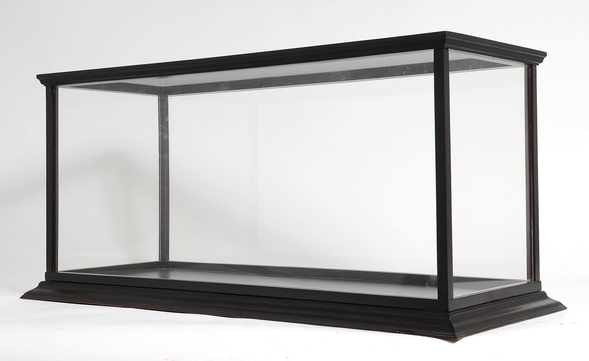 ALDO Creative Arts Collectibles Scale Model Outside : L: 37.5 W: 14 H: 15 Inches / Inside : 36L x 12W x 13.5H inches. / NEW / Mahogany Wood and with Plexiglass Panels Display Case Large Wood with Plexiglass Panels Table Top Cabinet for  Speed Boat Models