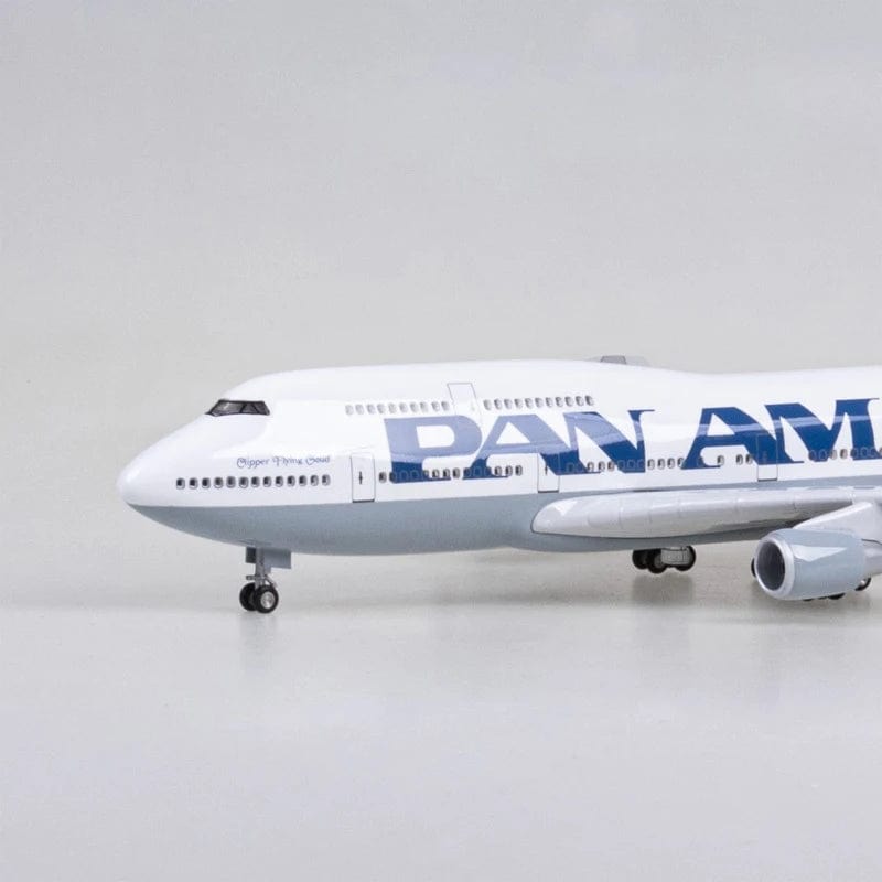 ALDO Creative Arts Collectibles Scale Model PAN AM  Airplane Boeing 747 B747 Model Aircraft With Landing Gears and LED Lights