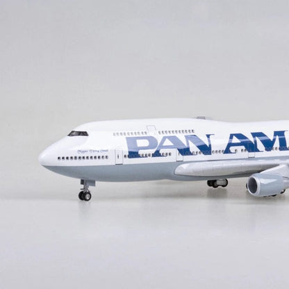ALDO Creative Arts Collectibles Scale Model PAN AM  Airplane Boeing 747 B747 Model Aircraft With Landing Gears and LED Lights