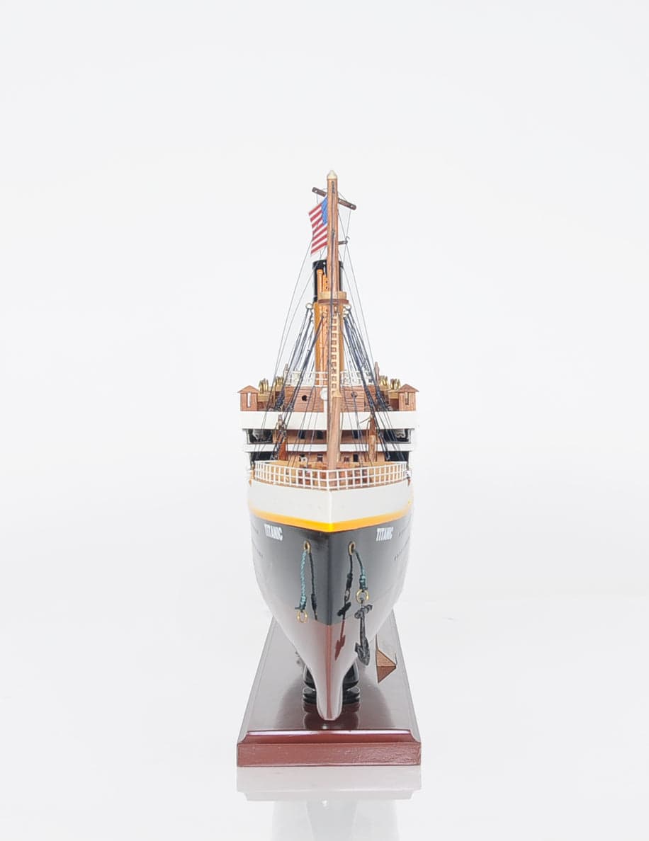 ALDO Hobbies & Creative Arts> Collectibles> Scale Model L: 32 W: 4 H: 13 Inches / NEW / Wood RMS Titanic Painted  Medium With lights Passenger Ship Ocean Liner Wood Model Assembled