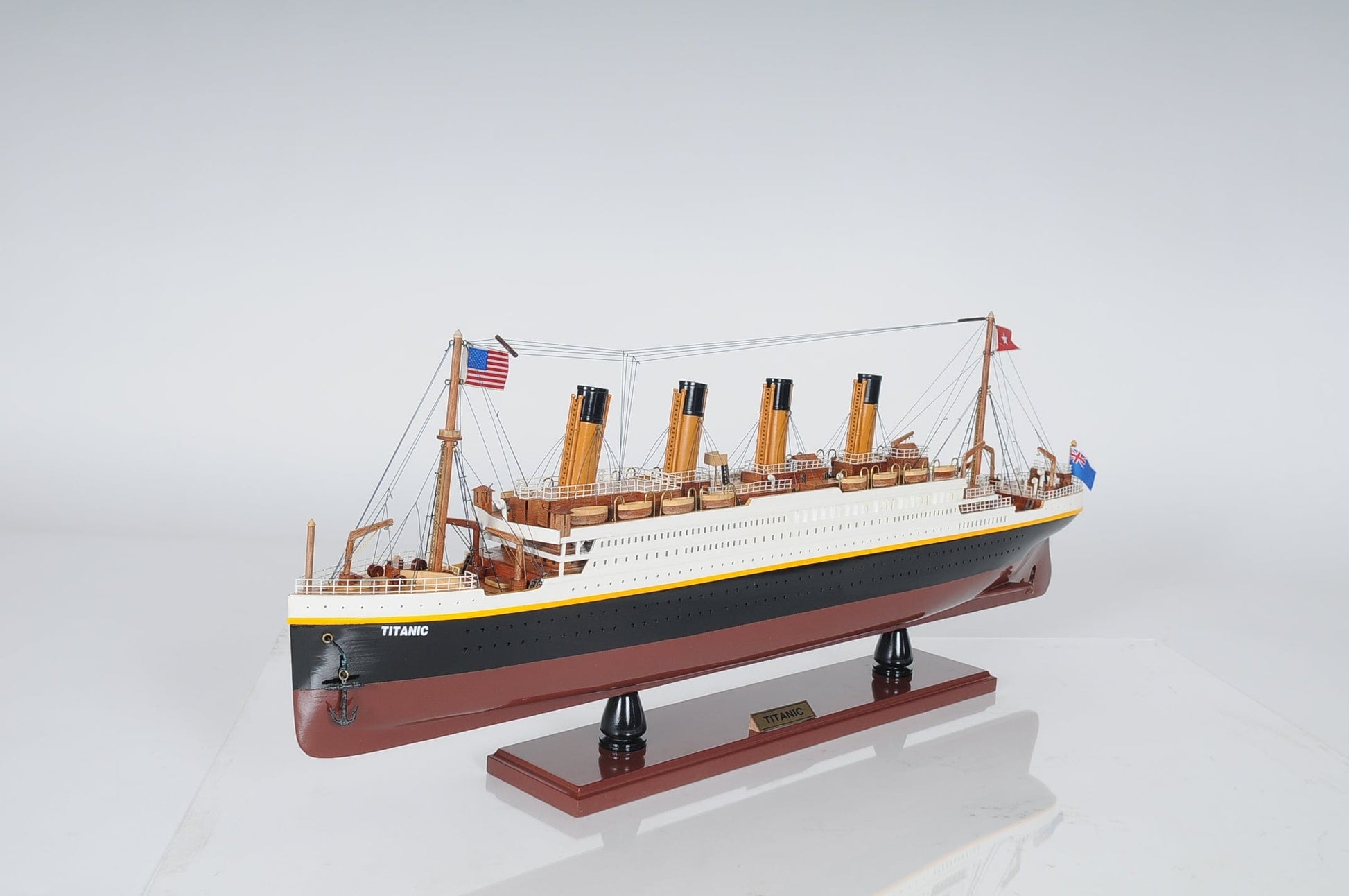 ALDO Hobbies & Creative Arts> Collectibles> Scale Model L: 32 W: 4 H: 13 Inches / NEW / Wood RMS Titanic Painted  Medium With lights Passenger Ship Ocean Liner Wood Model Assembled