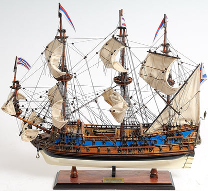 Aldo Hobbies & Creative Arts> Collectibles> Scale Model new / Wood / L: 22 W: 7.5 H: 21.5 Inches Peter the Great Flagship Tallship Providence of God Goto Predestination Excusive Edition Small Wood Model Sailboat Assembled