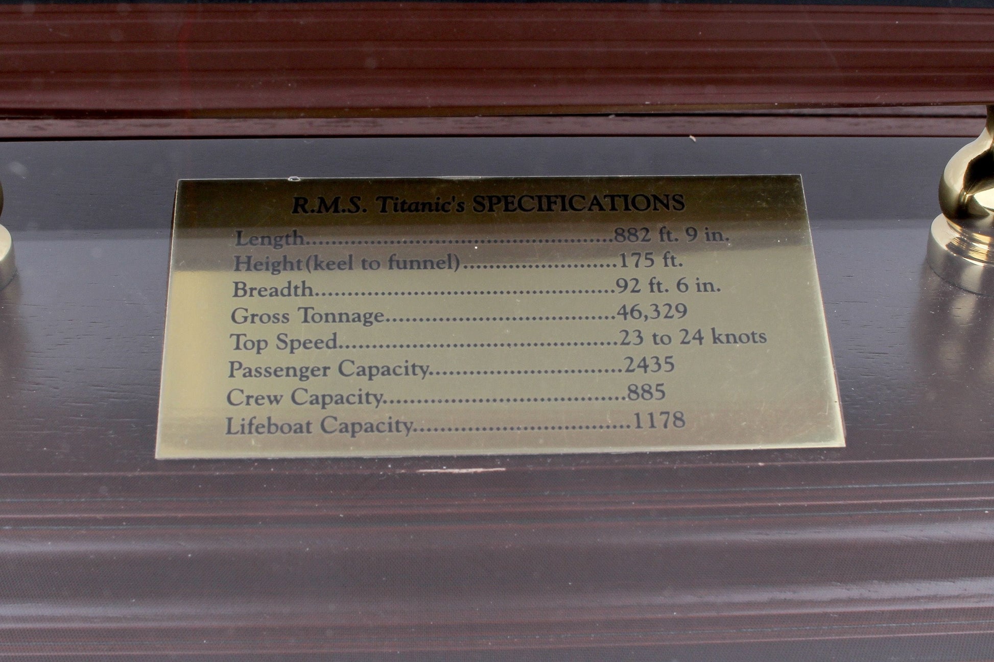 ALDO Hobbies & Creative Arts> Collectibles> Scale Model RMS Titanic medium Passenger Ship Ocean Liner Wood Model Assembled With Display Case and Real Artifact From the Ship